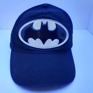 ai‎ The Dark Knight Batman Chrome Oval Signal Cap Hat 2017